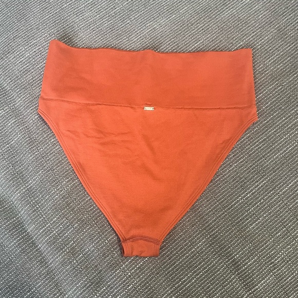 PINK Victoria’s Secret (NWOT) High Waisted Halter Seamless Ribbed Bikini Set - Picture 6 of 6